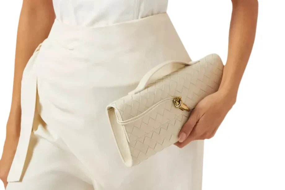 Bottega Veneta Andiamo long clutch "White" - Bagistaofficial